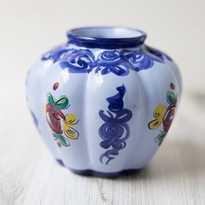 Vestal Alcobaca Portugal pottery blue floral planter vase ceramic hand painted